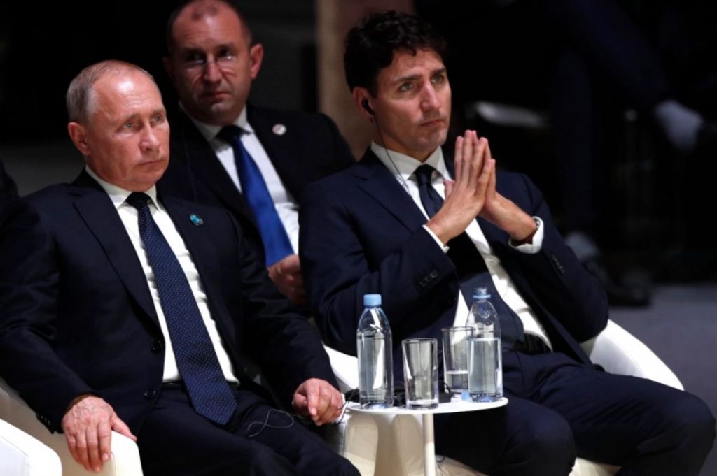 รัสเซียคว่ำบาตร ชาวแคนาดา รัสเซียได้ประกาศคว่ำบาตรเจ้าหน้าที่ระดับสูงของแคนาดา 9 คน รวมทั้งรัฐมนตรีกระทรวงยุติธรรม ตามมาตรการที่คล้ายคลึง