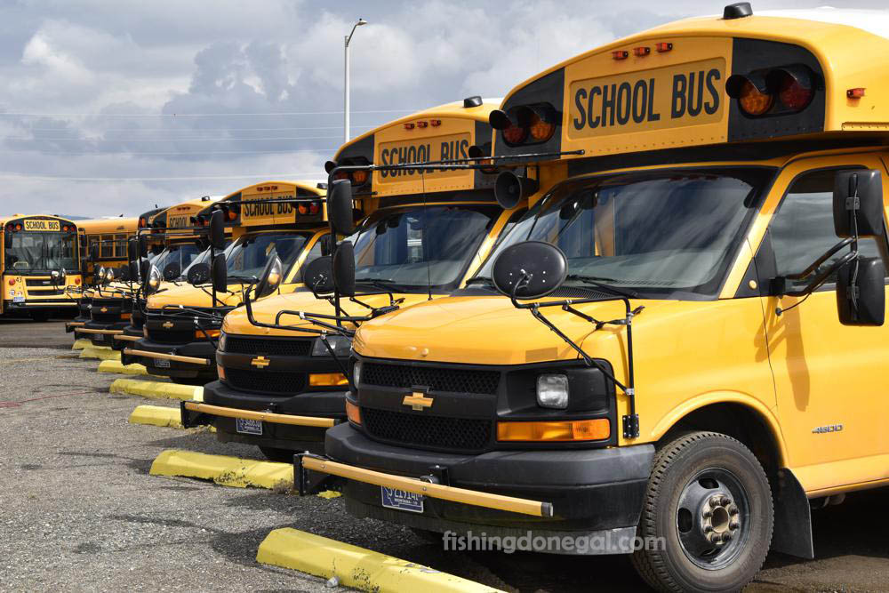 ปัญหาการขาดแคลน คนขับรถบัสที่ส่งผลกระทบต่อโรงเรียนในสหรัฐฯ