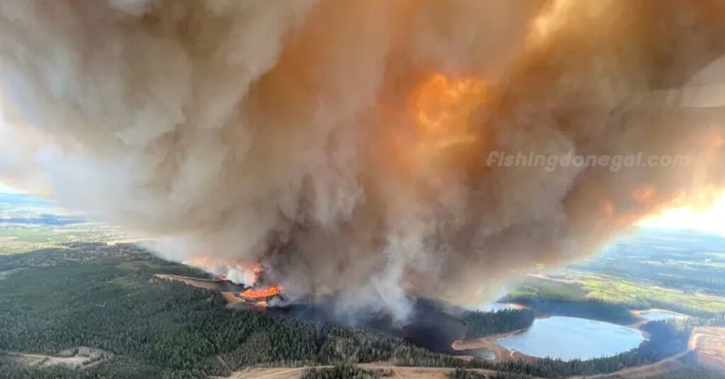 ไฟป่าเผาผลาญ พื้นที่นับล้านเอเคอร์ในแคนาดา